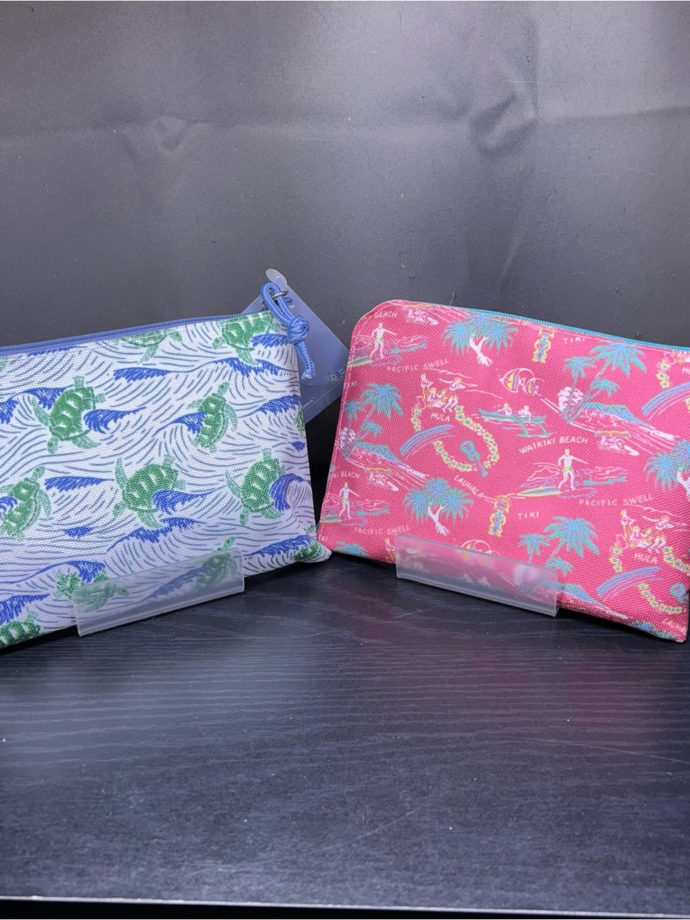Reyn Spooner x United Airlines First Class Amenity Pouch Kit Set of 2 NEW SEALED - Picture 2 of 9